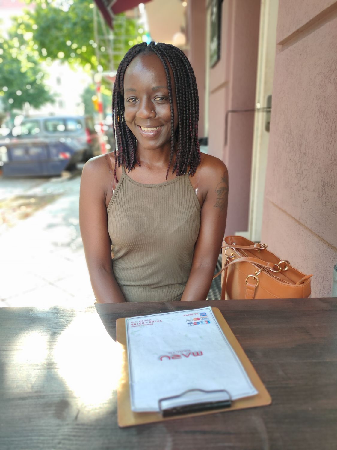 Stella Nyambura in ihrer Praxis